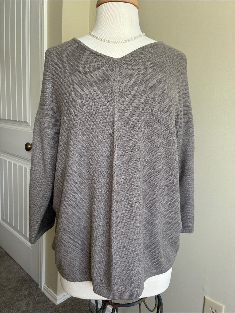 Women's V-Neck Relaxed Sweater -